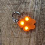 flasher-usb-pour-chien-en-rouge-et-orange