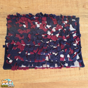Tapis à renifler Trixie Activity bleu marine et bordeaux pour chien
