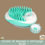 Brosse de massage et de nettoyage pour animaux avec bouton de dosage de shampooing intégré.