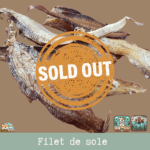 Friandises naturelles pour chiens, filets de sole séchés en sachet.