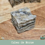 Cube de morue pour chien. friandises naturelles gourmandes pour l'éducation. friandise hypoallergénique.