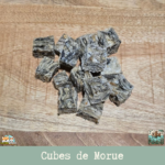 Cube de morue pour chien. friandises naturelles gourmandes pour l'éducation. friandise hypoallergénique.