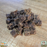 Gros cube d'agneau pour chien. friandises naturelles gourmandes pour l'éducation.