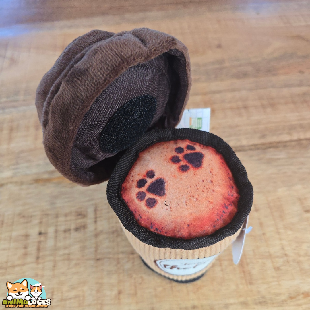 Peluche de fouille P.L.A.Y. Doggo’s Java pour chien, gobelet de café avec couvercle amovible pour cacher des friandises, taille M