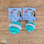 Balle Denta Fun Trixie en caoutchouc naturel pour chien, disponible en 6 et 7 cm