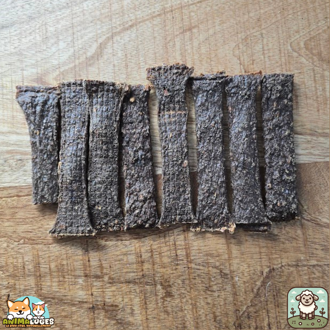 Lanières de viande d’agneau séchées naturelles pour chien – snack riche en protéines