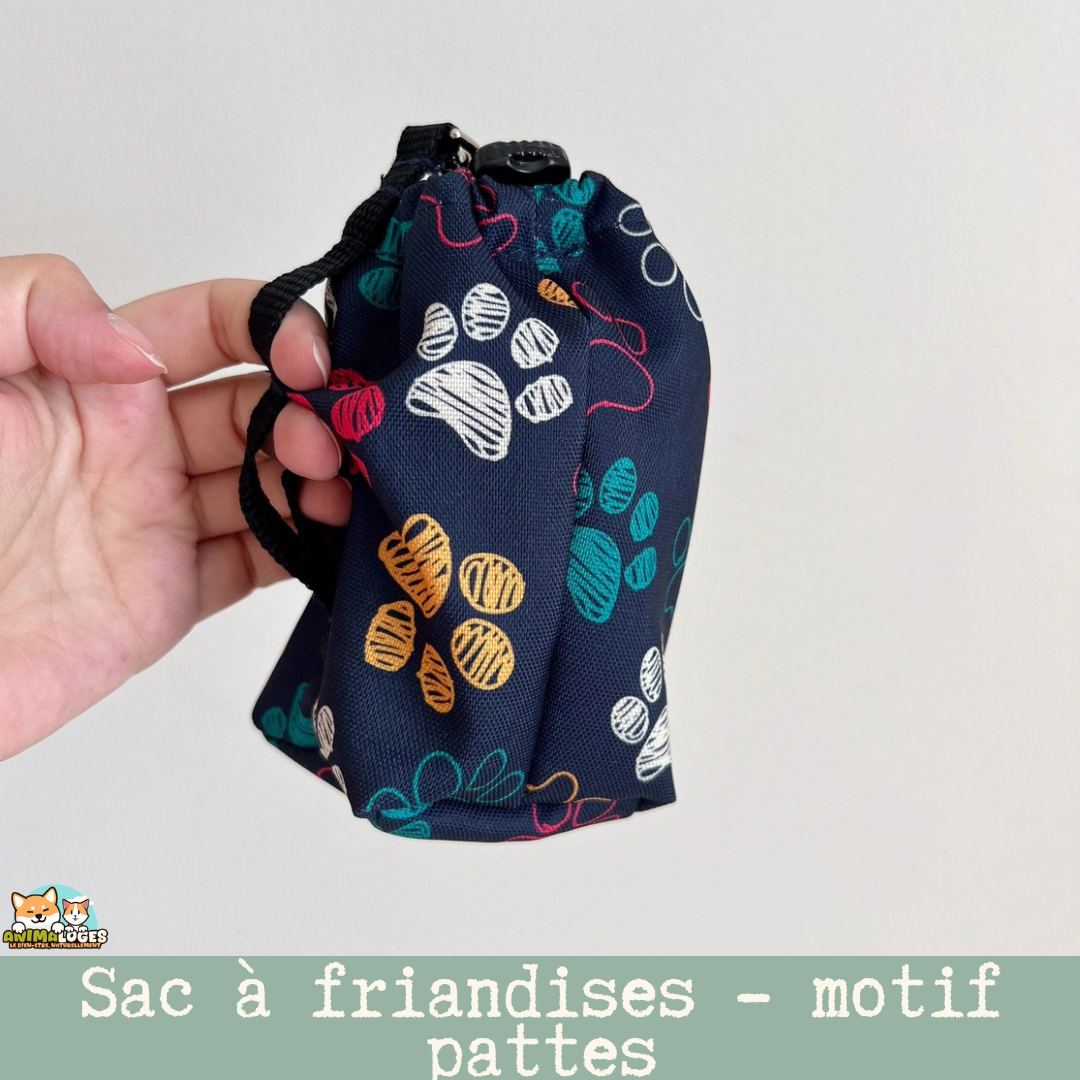 Sac à friandises pour chien « Paw Pattern » – treat pouch imperméable