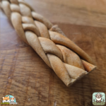 Peau d’agneau tressée séchée naturelle pour chien – friandise à mâcher