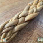 Peau d’agneau tressée séchée naturelle pour chien – friandise à mâcher