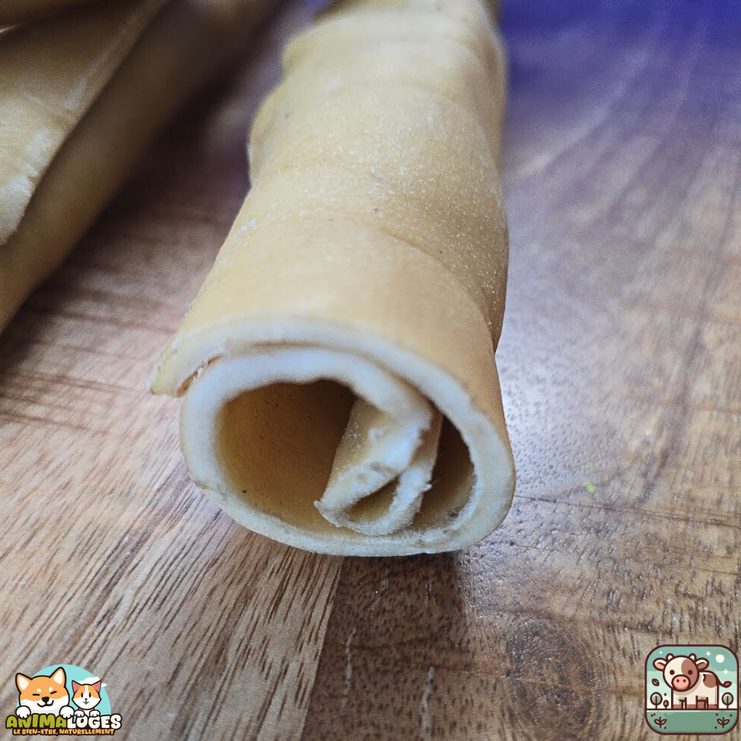 Peau de bœuf roulée séchée naturelle pour chien – friandise à mâcher