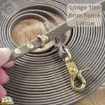 Longe en sangle Hexa, Brun foncé, 10m, bouclerie Laiton. Sangle imperméable. Idéale pour petit et moyen chien