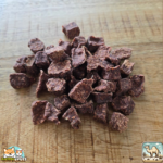 Gros cubes de chameau naturels pour chien – friandises viande