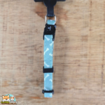 Collier chiot Sari Flamingo en nylon avec motif d'os, disponible en bleu clair, vert clair et rose.