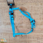Harnais en H Ziggi Flamingo réglable pour chien, disponible en plusieurs tailles et coloris.