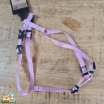 Harnais en H Ziggi Flamingo réglable pour chien, disponible en plusieurs tailles et coloris.